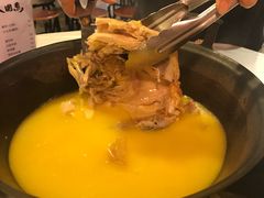 -鲜入围煮花胶鸡海鲜火锅