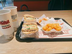 -The Habit Burger Grill 哈比特汉堡(复兴soho店)