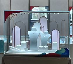 -周大福CHOW TAI FOOK(长寿路189弄购物中心店)