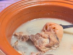 筒骨莲藕汤-有位虾匠·手工土菜小馆(市北店)