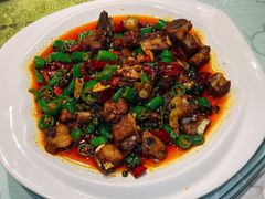 香辣排骨乳鸽-琬苑鸽庄·川粤融合菜(解放碑总店)