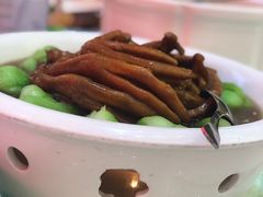 -东豪园林海鲜酒家(南港路辅路店)