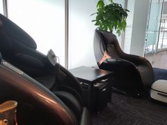 -上海星瀚奔驰4S店(红柳路店)