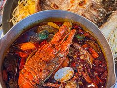 -鸣记脆皮烤鱼·海鲜烤鱼(三八广场店)