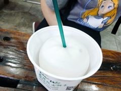 莫菲脱壳椰子-泰龙城小吃街