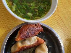 -黄阿姨锅贴大王(万航渡路店)