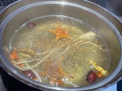 -千岛蚝高压锅生蚝·人参火锅(白云万达店)