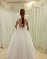 点击看大图 -艾米丽婚纱礼服