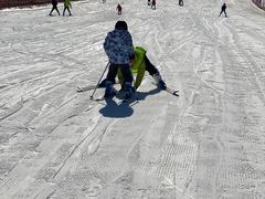 -华彬猛犸滑雪场