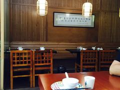 -臻吃客主题餐厅(人民路店)