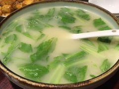 芹菜叶汤-车之谷·汽车文化主题餐厅(汽开店)