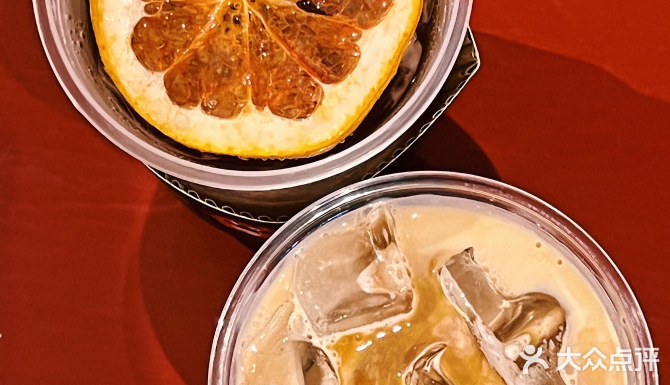 無非就是为了这口蜜桃拿铁～