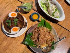 -Kub Kao Kub Pla (Terminal21)