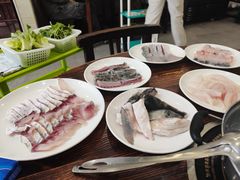 -正能量脆肉鲩火锅
