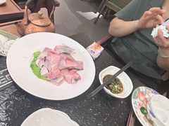 -得意咚瓜·顺德鱼生·冬瓜火锅(深圳首店)