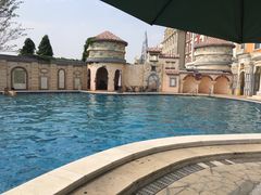 -泉城欧乐堡戏水湾艺术养生温泉