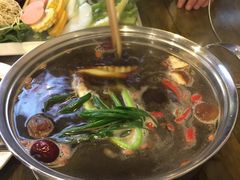 -老鼎万春卤菜(鹭湖宫8区店)