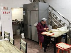 -白翔甜食店
