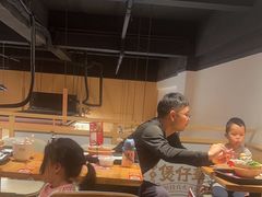 -华记煲仔华·煲仔饭(市桥易发店)