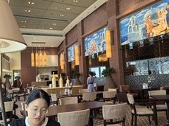 -香格里拉鱼跃地中海西餐厅·牛排披萨