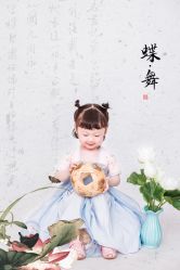 -熊猫叔叔高端儿童摄影(清江商场店)