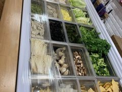自助取餐区-拿渡·水煮鱼麻辣香锅(王府井奥莱·香江小镇店)