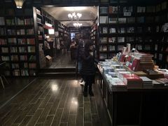 -钟书阁(松江泰晤士小镇店)