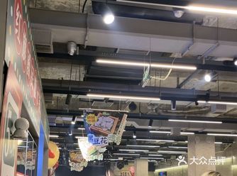 推开店门的瞬间，浓郁的香气扑面而来