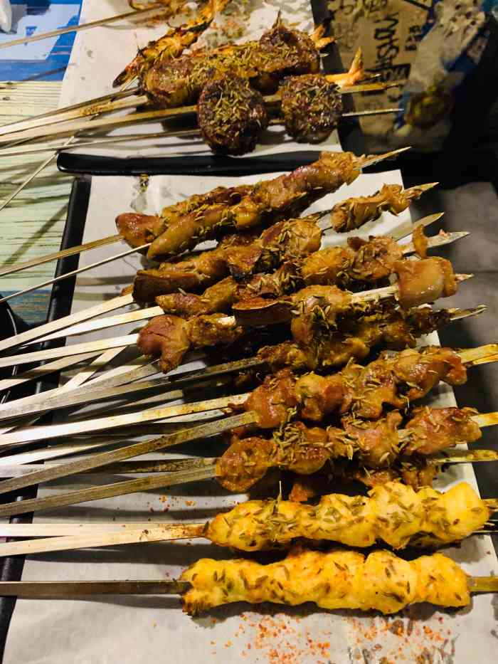 原永定门电烤串(开阳桥店)-"我们五点半到的,已经需要等位了.