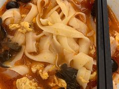 老汤鸡肉香菇面-顺溜·手工刀削面·黑金店(铜锣湾店)