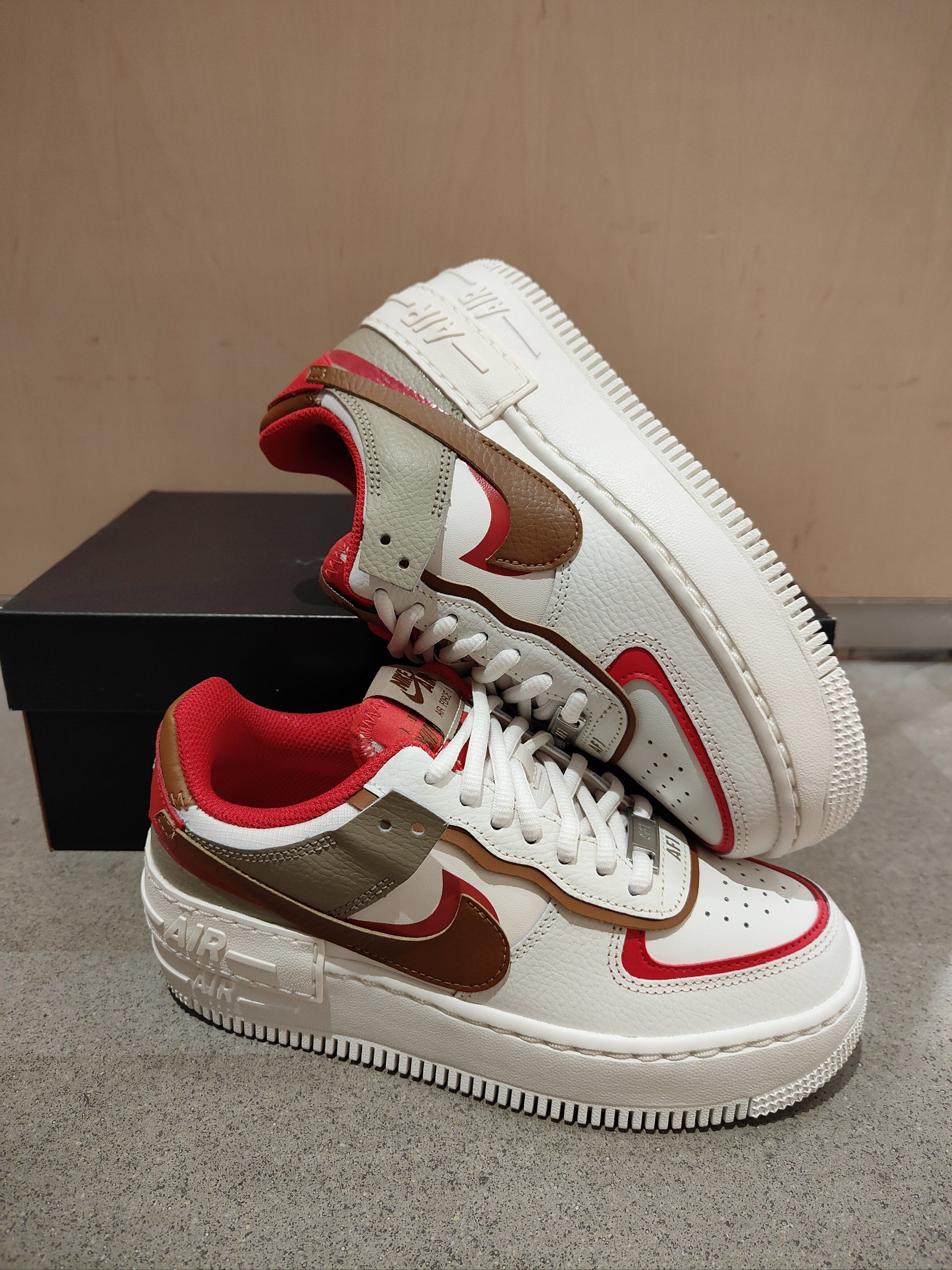 nike af1马卡龙系列
新年 新鞋 新配色
新配色白红棕 美美哒
