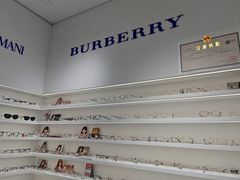 -美式眼镜·授权蔡司.依视路.尼康.豪雅.明月(南翔印象城店)