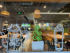 -斯普瑞斯奥特莱斯