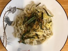 蔥油拌麵-陈八两面家(华孚写字楼店)