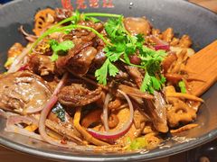 -风光老灶麻辣香锅(大成路翠微百货店)