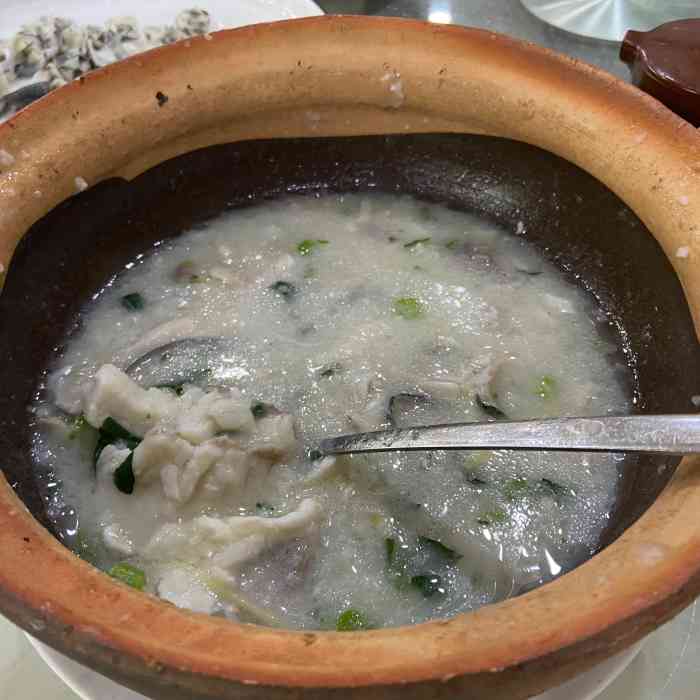 福林海鲜酒家-"酸菜猪肚的酸菜挺好吃 很开胃 但是猪肚不.