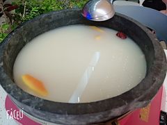 -墨脱石锅椰子鸡•海鲜糟粕醋(榆亚路店)