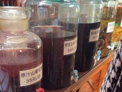 -果松木炭酸菜铜火锅·外婆参鸡汤