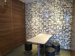 用餐区-麦当劳(得来速店)