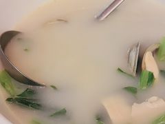 -鹏城人家海鲜酒家·23年老字号(较场尾店)