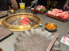 -铭牛烧肉·和牛海鲜自助(高新月牙湖店)