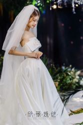 -欣薇婚纱(新源乐汇城店)