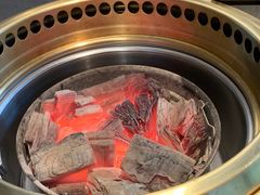 -铭牛烧肉·和牛海鲜自助(高新月牙湖店)