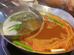 -由衷贵州酸汤牛肉火锅(新桥店)