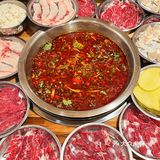 成都美食冒险！苍蝇馆子里的美味牛肉火锅！