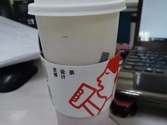 -喜茶(北京华贸购物中心店)
