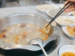 -光头药膳鸡(莱茵小镇店)