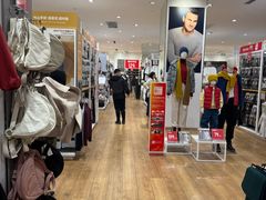 -优衣库(重庆万象城店)