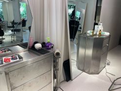 -SALON DE VANHADA