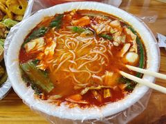 -二钢串叔麻辣烫(华龙大厦店)